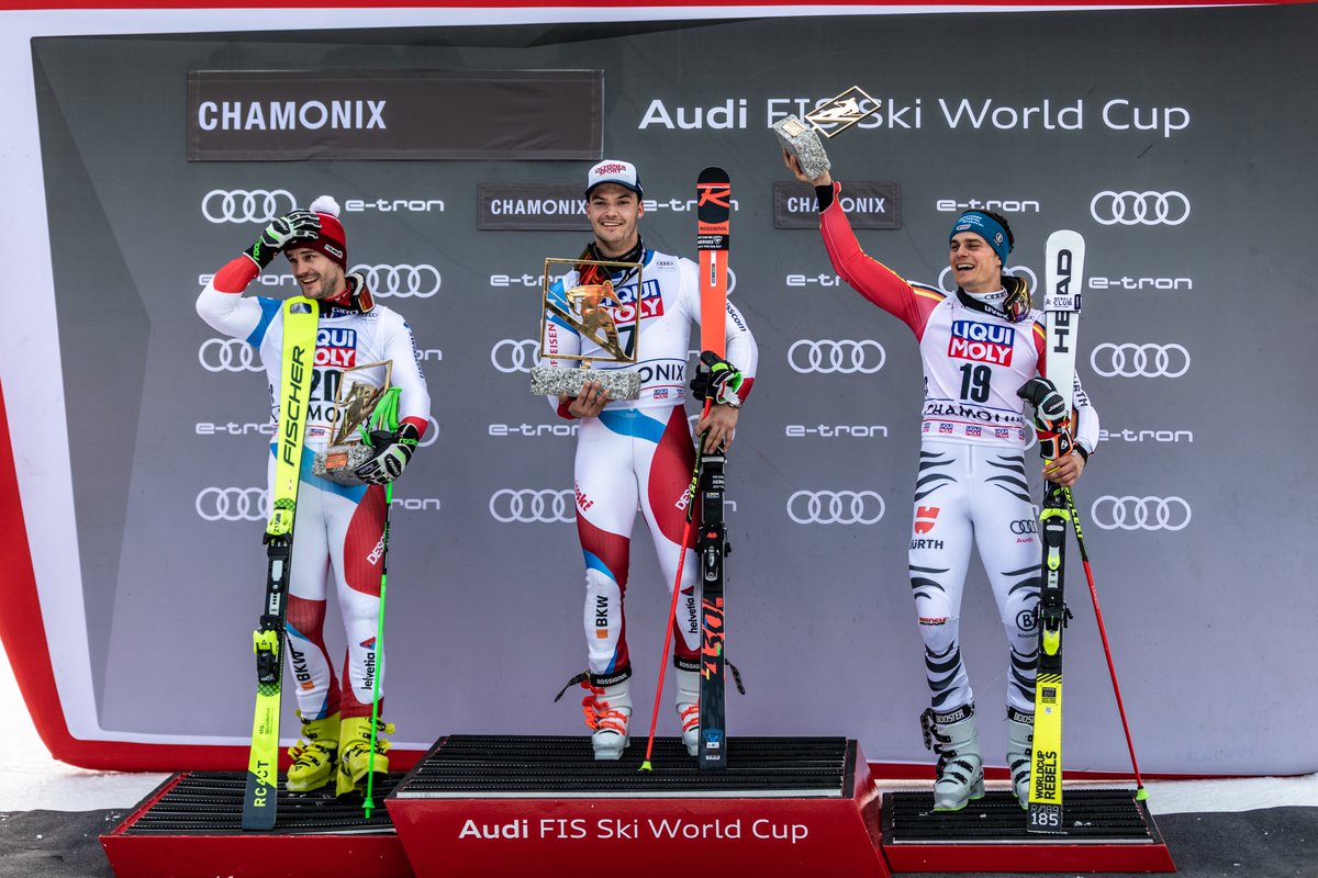 #UnAn | 🔙
➡️ Il y a 1️⃣ an, nous vivions un incroyable week-end !
🚀 Le samedi, Clément Noel remportait le #Slalom.
🚀 Le dimanche, Loïc Meillard raflait le #GéantParallèle.
🧡 Quel souvenir !
📷 <a href="/davidgonthier/">David Gonthier</a> / #PixelEnCime