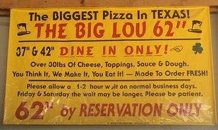 PatriciaG2020's tweet photo. #NationalPizzaDay &amp; wishing I could enjoy San Antonio's Famous Pizzeria: "Big Lou's". They are best known for their 62" pizza 🍕 😋  They can also make a 72" pizza. #proud2byoung #TeamGonzalezATT #STATENation #LifeAtATT https://t.co/xU6pvs1jEm
