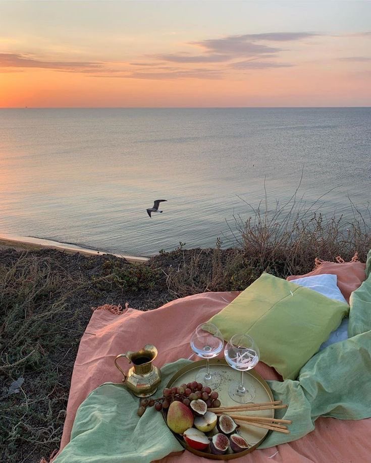 softparisian's tweet photo. picnic of my dreams https://t.co/IJA3aa3F2b