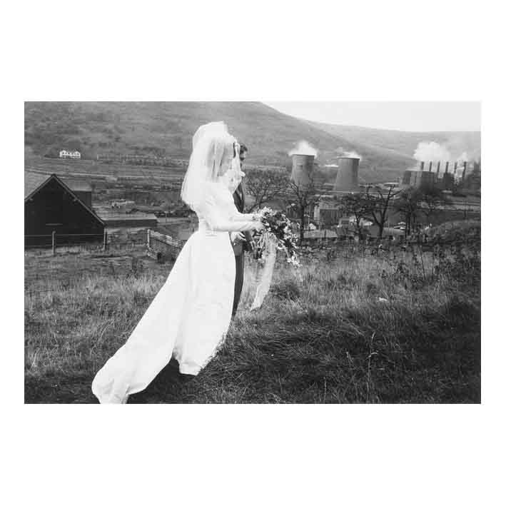 Finally, I'm pretty sure this is the spot of this very famous picture. It's behind the Park Hotel, (where I think Davidson stayed) and facing Caersalem Chapel, so it makes sense. Would love to know who the couple are!
