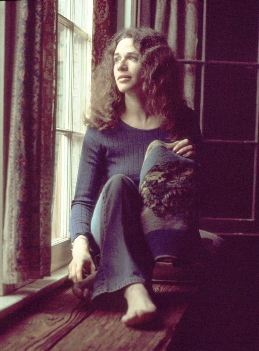 Hoy saludamos a Carole King, una de las más grandes autoras de la historia del Rock and Roll, quien cumple 79 años envivo.futuro.cl