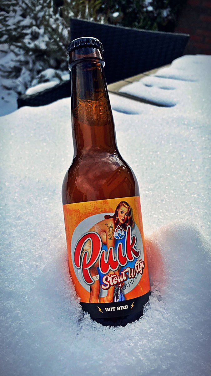 Net als de Belgen. Lekker witbier drinken in de winter ⛄️ #stoutwitsje #puikbieren puikbieren.nl De shop is weer open woensdag woe-do-vrij-za #Apeldoorn centrum 🤘🏽