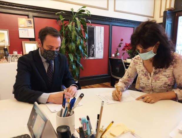 infoVLL's tweet photo. Tómate un merecido finde de relax sin salir de #Valladolid😍

El @AyuntamientoVLL y @valladolidhotel lanzan una campaña de bonos de descuento para que los vallisoletanos disfruten de experiencias en hoteles de la capital 🛌

💸Ahorra 30€/noche

Más info🔗https://t.co/R9r0QatigI https://t.co/1YVuDiT2xp