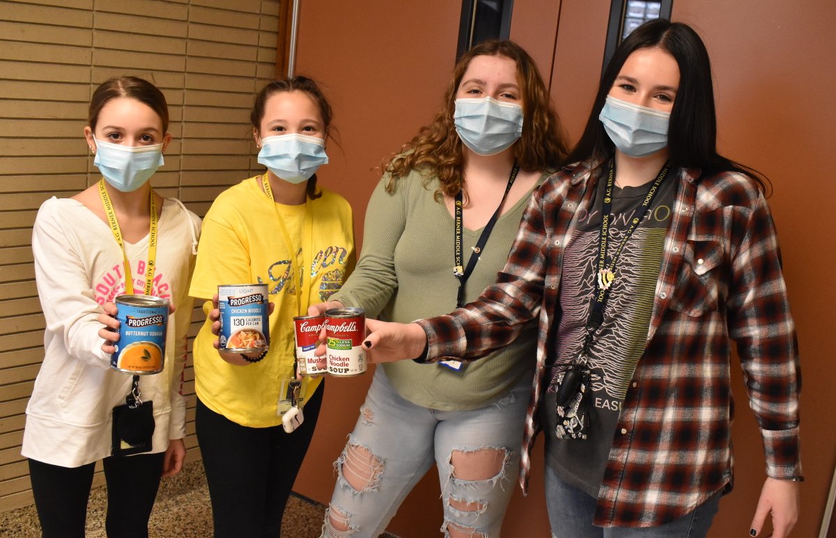 MassapequaPS (@massapequaps) on Twitter photo Berner Middle School students and staff showed their generosity by donating to the annual "Souper Bowl" food drive. All donations were delivered to the YES Community Counseling Center's food pantry. <a href="/BernerChiefs/">Berner Middle School</a>
msd.k12.ny.us/site/default.a… Berner Middle School students and staff showed their generosity by donating to the annual "Souper Bowl" food drive. All donations were delivered to the YES Community Counseling Center's food pantry. <a href="/BernerChiefs/">Berner Middle School</a>
msd.k12.ny.us/site/default.a…