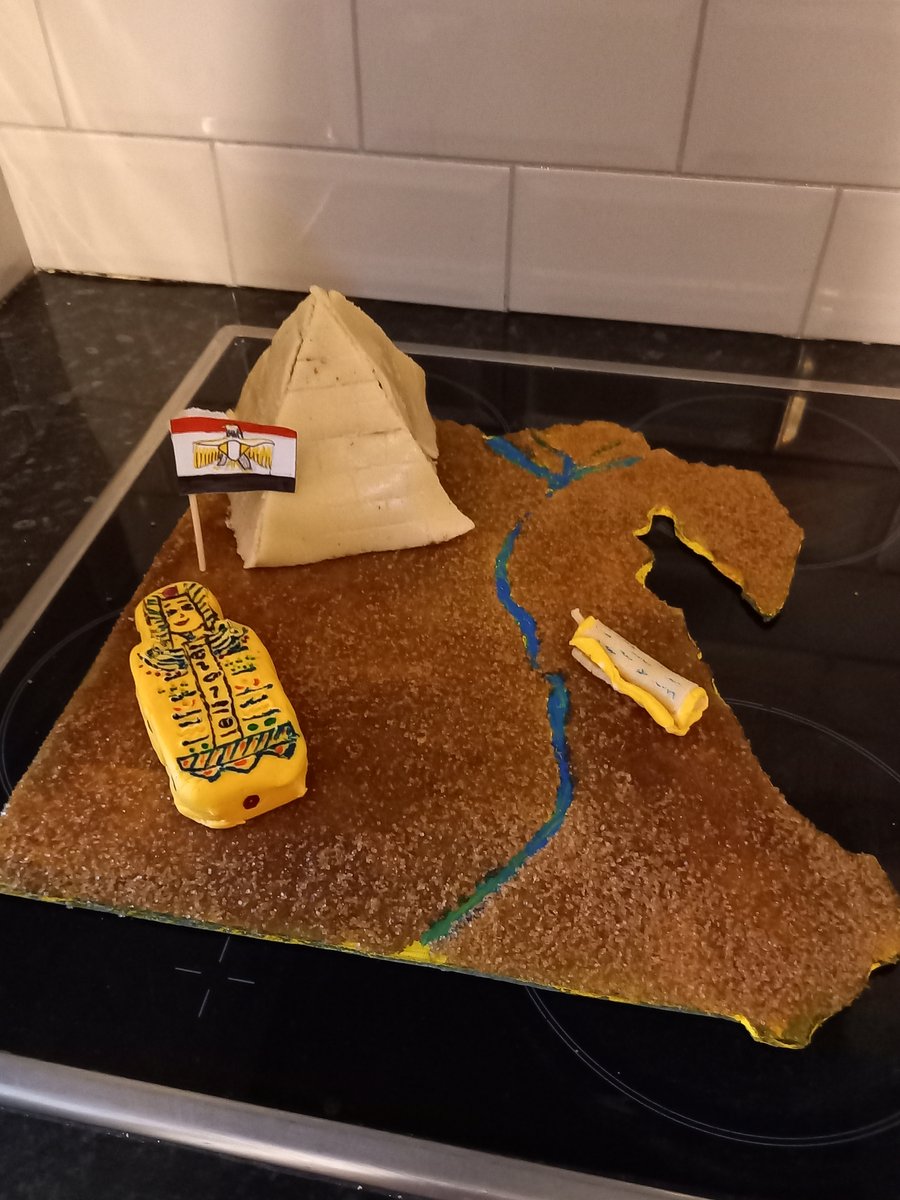 ROYDSdt's tweet photo. The Geography department teamed up with Technology to promote a just for fun challenge to bake something with a geographical connection. We are blown away with the level of creativity. Mr Thornton and Miss Pine are so pleased we were not the judges 😊🍰🌍 https://t.co/LQfvjl512t