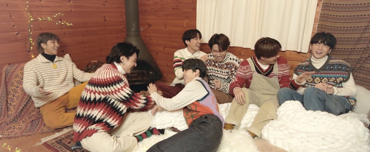 taetaction's tweet photo. it’s namjoon’s thing https://t.co/jspMDreZVD