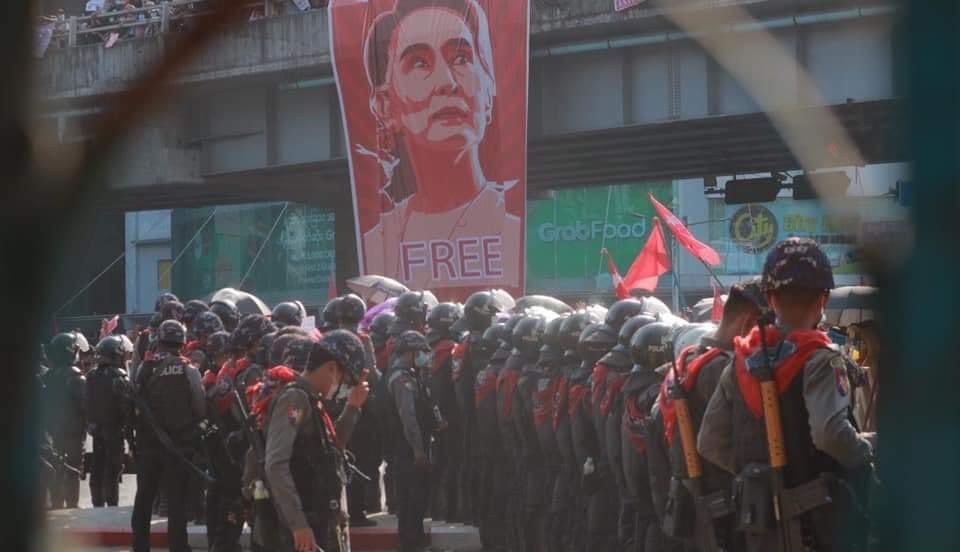 Thein Paing Soe (@theinpaingsoe4) on Twitter photo Our Leader Our Leader