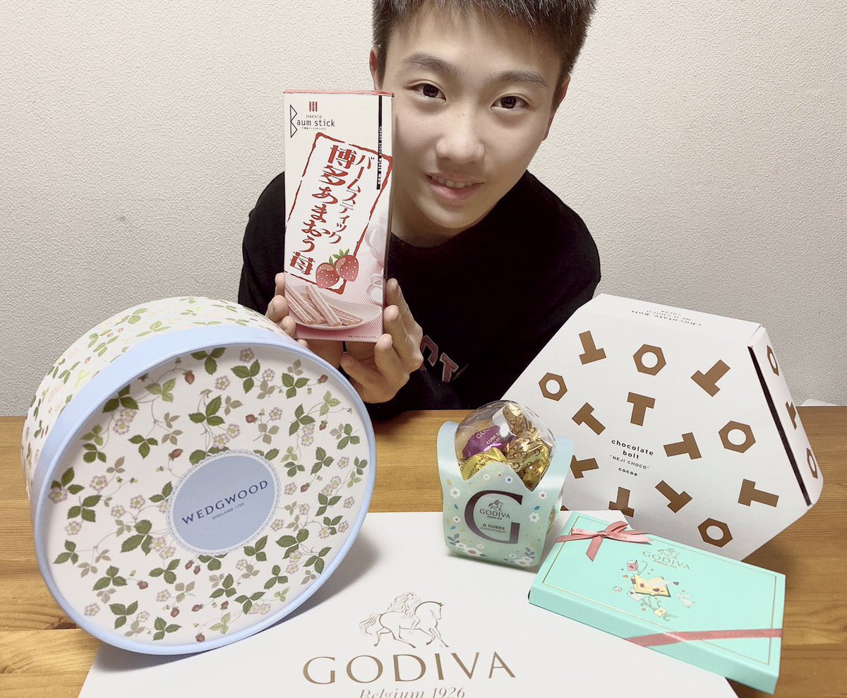 yu_209_e's tweet photo. 【2月9日】
誕生日。16歳になりました！🌟
最高の一年にします！👍

可愛すぎるケーキ💓💓🐶🎂
どこから食べよう。。。💭💭

#誕生日　#16歳　#感謝　#SNOOPY https://t.co/SfEG0fQULT