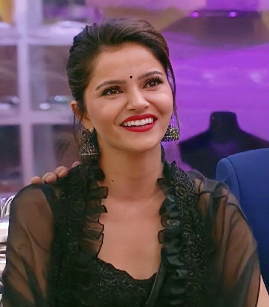 trendgyan's tweet photo. Biggest &amp; Final Battle between two strongest contestants of #BiggBoss14 

Who will be the Winner of #BB14 ? 🏆
Like- #RahulVaidya
Retweet- #RubinaDilaik

Comment- #BB14WinnerRubina
#BB14WinnerRahul
 
Results - After 48 Hours
Comment = 10 Points(Use Above hastag) @EndemolShineIND https://t.co/yggUEtGfPb