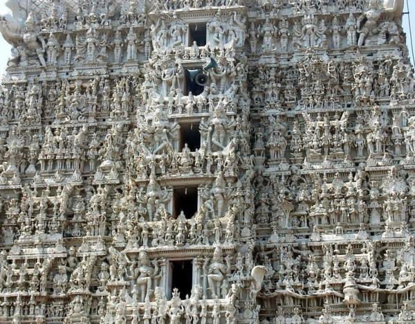 IndiaTales7's tweet photo. Believe it or not.

There are +100,000 carvings on the Gopura of this temple.

And they Say, we never built great things. https://t.co/FFWL3kMKCp
