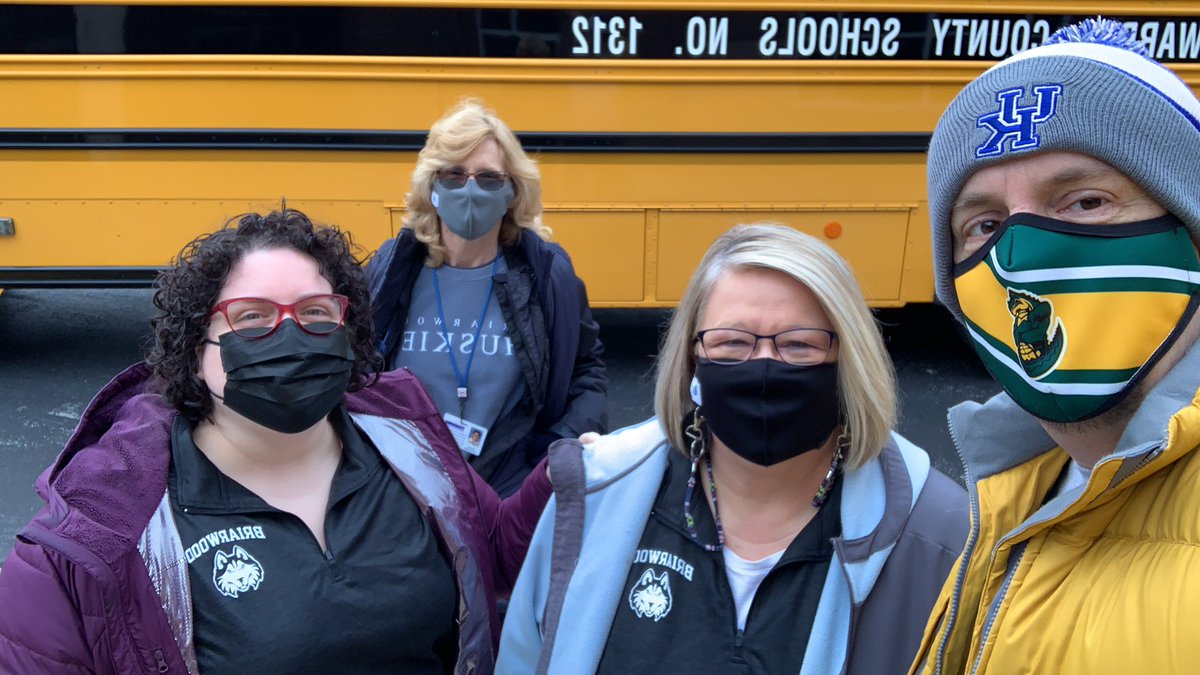 BE_MrJ's tweet photo. Even at bus duty, we’re ready for your return!  @WarrenCoSchools @BriarwoodES #WelcomeBackWCPS https://t.co/GEPBFnbCsR