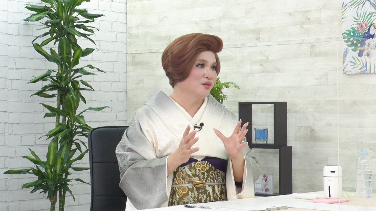 Uzivatel フジテレビ Na Twitteru このあと夜10時 放送 突然ですが占ってもいいですか 芸能人 波乱万丈 家族物語 Ikko 浅田舞 T Co 8nsfeykpqh Fujitv 突然ですが占ってもいいですか 満島真之介 水野美紀 みちょぱ 池田美優