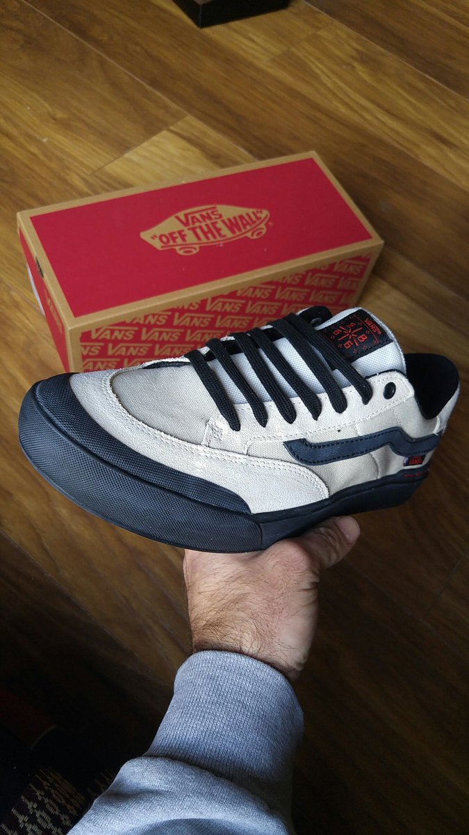 cowofnard1's tweet photo. @VANS_66 thanks for making my lockdown a bit more aewsome. I love em https://t.co/eKThWRiZh8