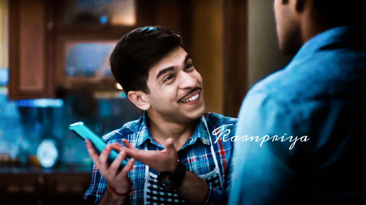 Priya___K's tweet photo. This entire Conversation 😂😂😂
Shravan Chala Bunty ko surprise party me invite krne aur khud hi surprised ho gaya k uska dost yaha Bavarchi bana hua he 😂😂
#EkDujeKeVaaste2 #MohitKumar #JayThakkar #TwinkleSaini
#ShrUnty https://t.co/I7ObfHKVUx