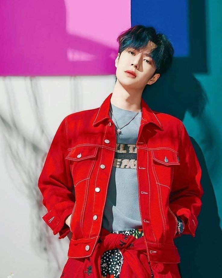 red yibo as red underwear ~ a thread