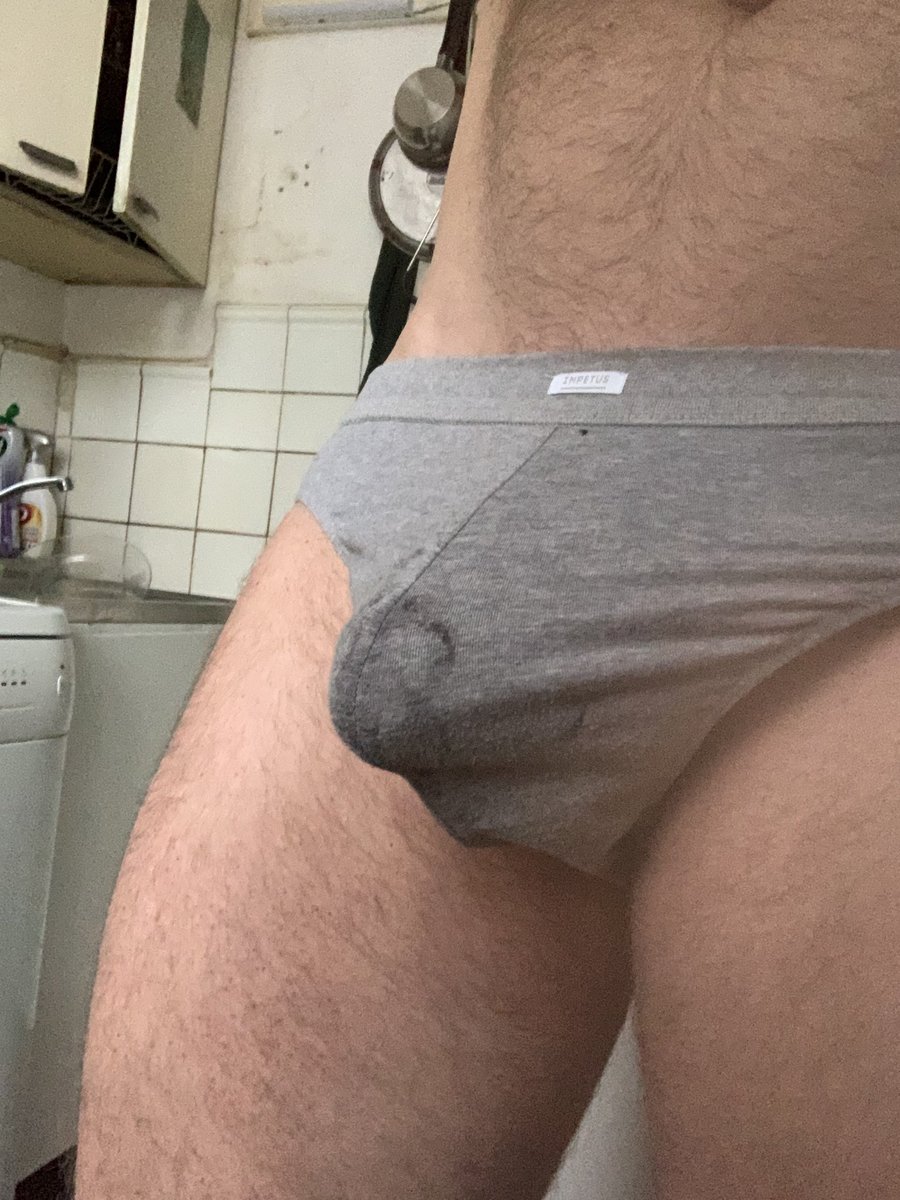 DvDswe's tweet photo. #smellydick #bulgeplay #batedaddy https://t.co/LyaTvl5myz