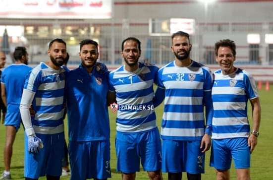 AmrGaber1911's tweet photo. #جروتر_مدرب_لحراس_الزمالك
وقت وجود جروتر ف الزمالك مكنش في فرق بين الحارس الاول والتالت ف المستوى ودة ظهرلنا وقت ما لعبنا بعمر صلاح في نهائي الكونفدرالية، اتمنى يكون موجود ف ظل تواجد باتشيكو هيقدملنا حراس على أعلى مستوى https://t.co/omSt5aJvAd