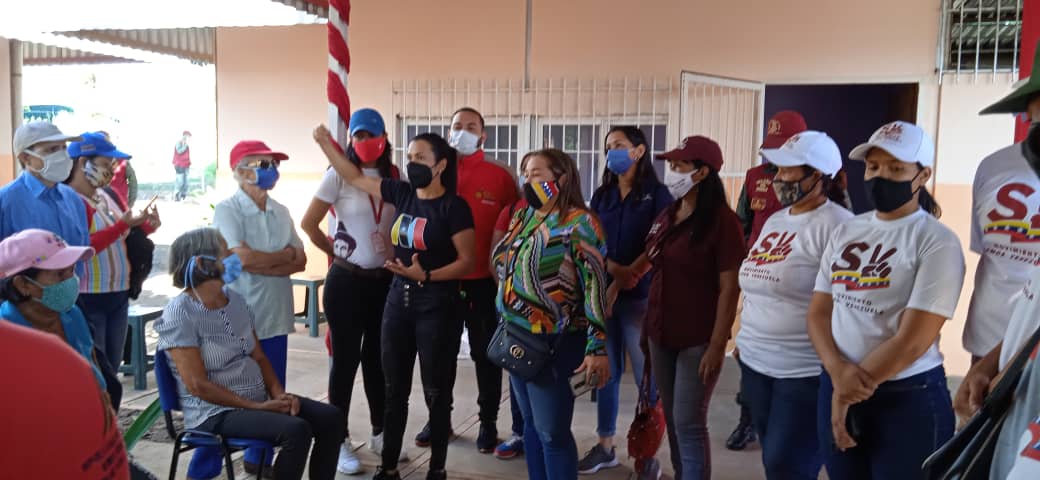 MariaVallenil15's tweet photo. #Hoy9F Seguimos desde Monagas Profundizando la Atención del Pueblo Gracias a nuestra Gob @_LaAvanzadora y a nuestro Pdte @NicolasMaduro tendremos una nueva BMS para la Atención de 7 Sectores y más de 3 mil Flias #MonagasEsRevolucion @PartidoPSUV @dcabellor @MervinMaldonad0 https://t.co/VgOQ8DC7xu