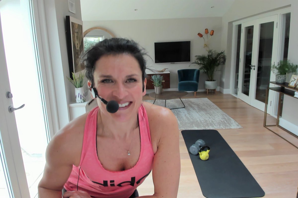 alvaosullivan's tweet photo. Well done team Astellas. That was #lunchtine #heath and #wellness 👊🏻 

#HIIT done for the day 

Great to see all the sweaty faces after it 🤩
#workplacewellbeing #workplacewellness #workplace Heath #fitness #strength #workout https://t.co/EERTSLMcGs