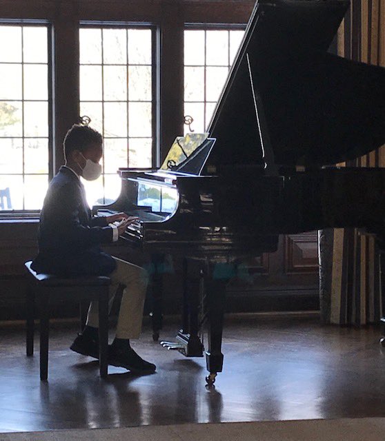 BCDSMusic's tweet photo. Buckley’s Fourth Grade Recital. @BuckleyCDS https://t.co/RtUsbQXN8u