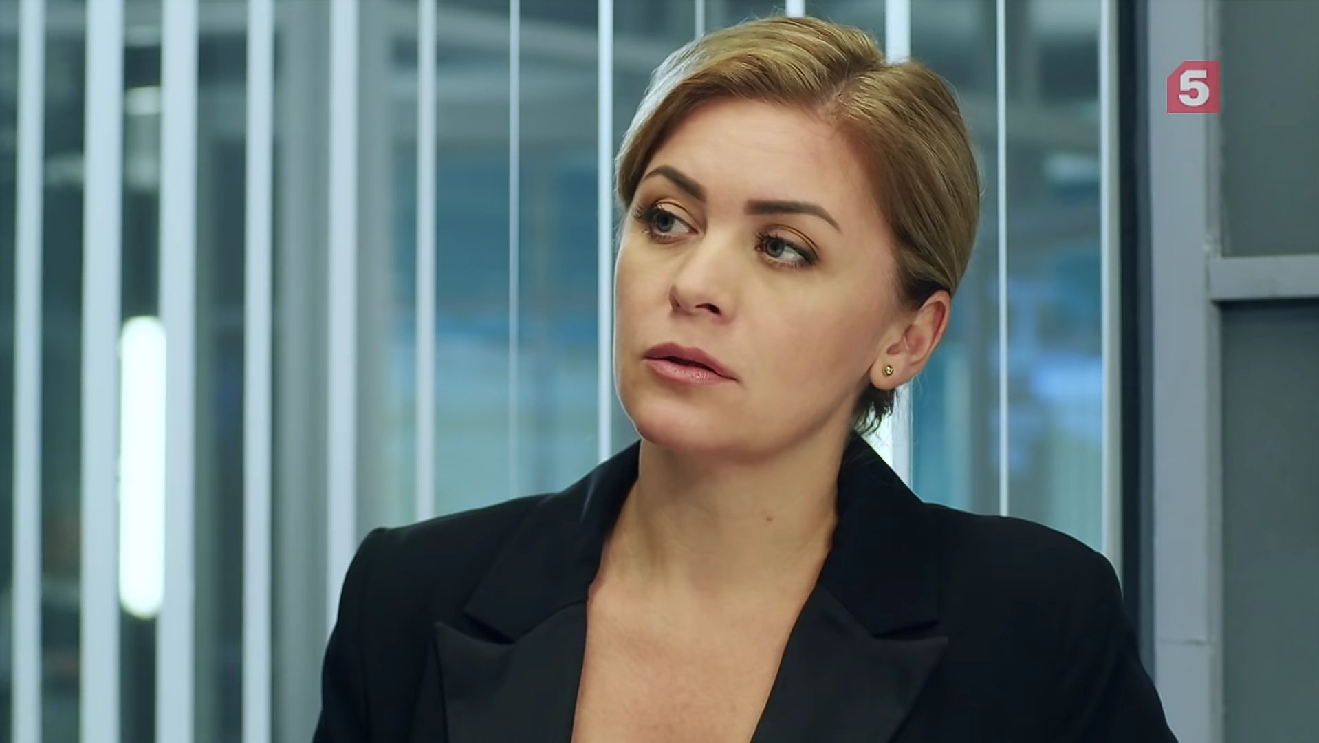 Валя Антонова след