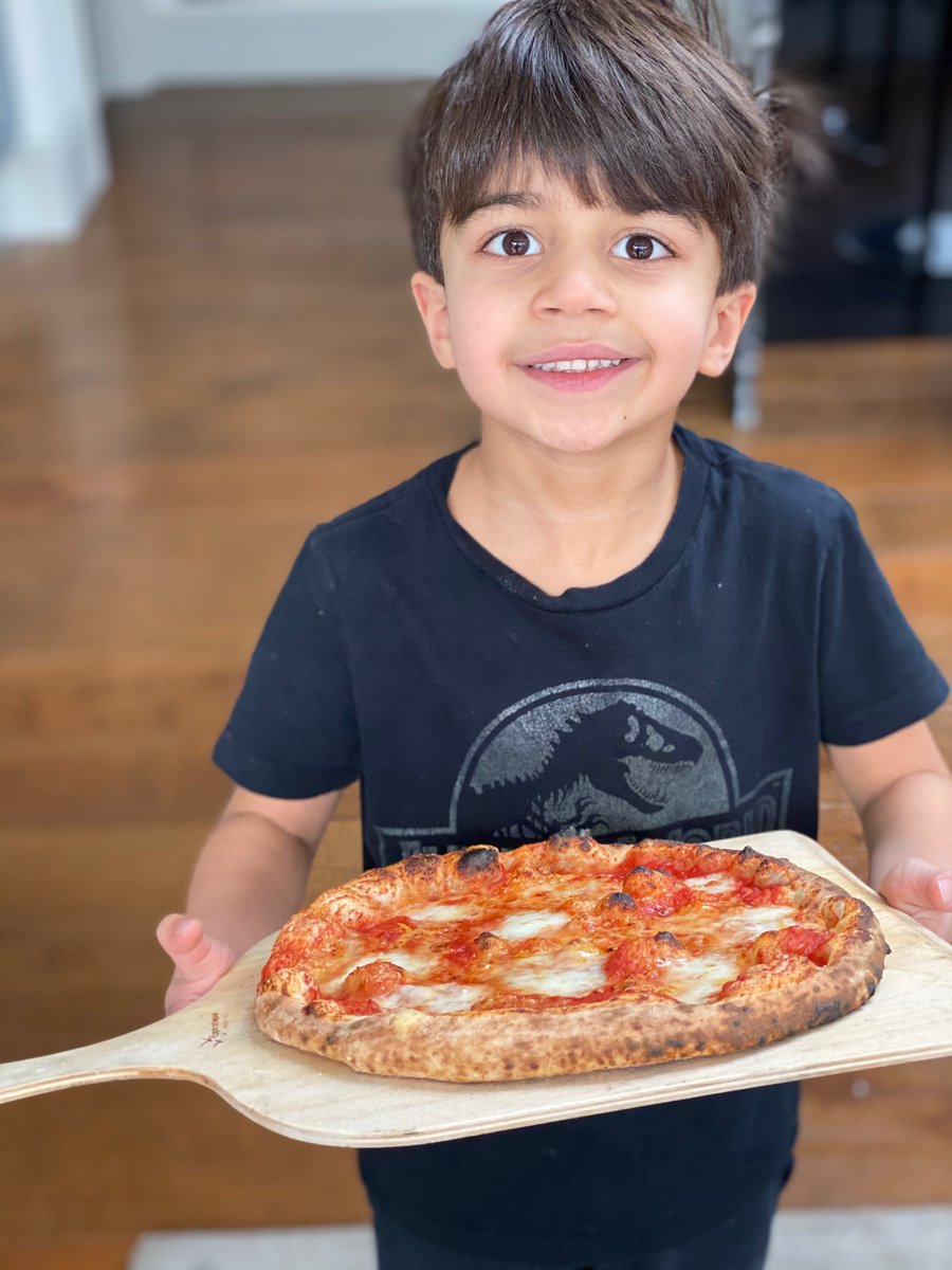 Year 1 enjoyed an Italian extravaganza in Topic and got creative in the kitchen making some yummy looking pizzas 🍕 #Italy #pizza #worldtravels #cooking #littlechef #engageinspirechallenge #DaveniesDigitalLearning