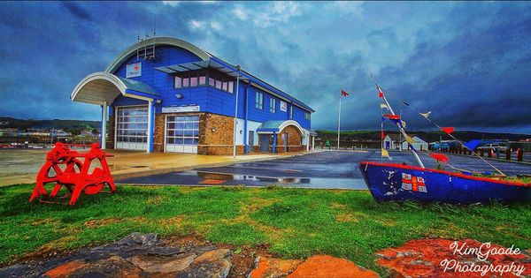 Some fantastic Images of our Burry Port RNLI scheme by Kim Goode Photography, we really love the vibrancy of the lifeboat station cladding in the sun set!
<a href="/RNLI/">RNLI</a>  Images Courtesy @km_goode
#architecture #architects #photography #sunsetphotography #community #cladding