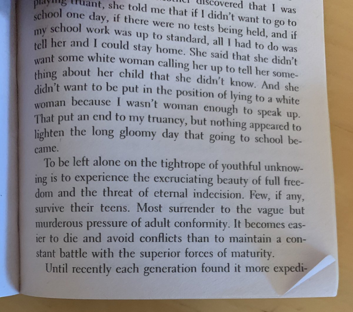 sasacu3's tweet image. In today’s #BookNookTuesday we feature this beautiful piece of work from the late Maya Angelou. 
(Last picture features one of my favourite passages from the book.) 
What book are you diving into today? Tag us!