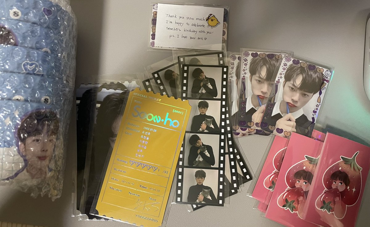 เราได้ Project วันเกิดน้องซอนโฮของคุณ <a href="/twenty_S2/">스무살의 선호에게</a> ใครสนใจทัก dm มานะคะ รบกวนออกค่าส่งเอง 20 บาทเองครับบ
ขอสงวนคนละอย่าง
เดี๋ยวเราแปะสิ่งตั่งๆ ในเธรดนี้

#Happy_Seonho_Twenty 
#스무살의_선호에게
#유선호 
#YOO_SEONHO 
#ยูซอนโฮ