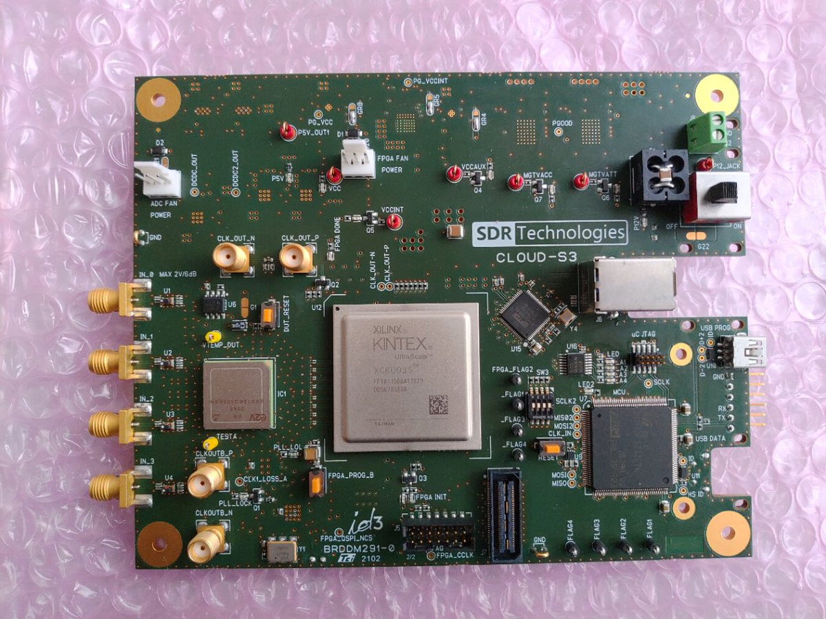 6 400 000 000 samples per second... that's up to 3200 MHz of bandwidth ! Our new RF digitizer Board is coming to life, stay tuned !
#sdr #sdrtechnologies