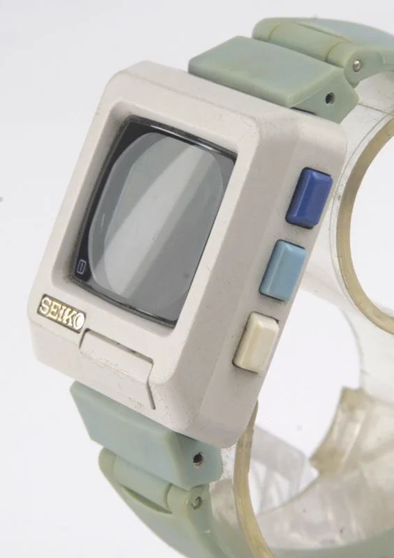 SEIKOが1999年に発売した腕時計が可愛い！昔のパソコンのようなデザインが特徴的！！