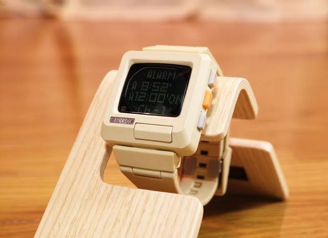 SEIKOが1999年に発売した腕時計が可愛い！昔のパソコンのようなデザインが特徴的！！