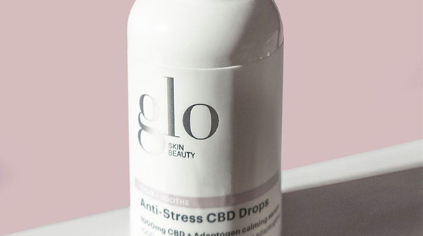 Calm + soothe in just a drop 💧

Anti-Stress CBD Drops target sunburn, mask irritation and seasonal sensitivity 🙌

Link in bio to shop!