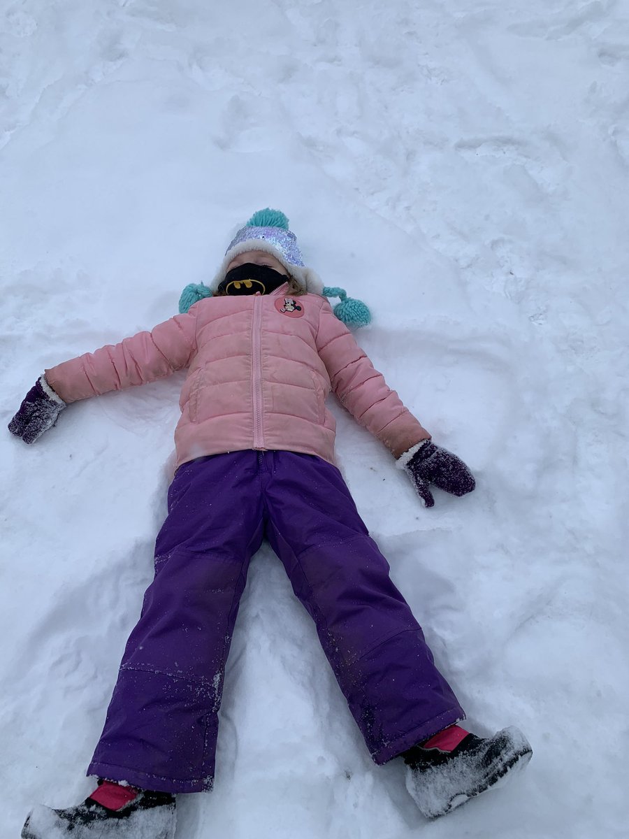 KindersRoss's tweet photo. Back to school and snow on the ground! #bestweekever! An angel on the playground. #backtoclass2021 #snowfun #DPA @ross_dsbn @dsbn https://t.co/c2P1FdSPo5