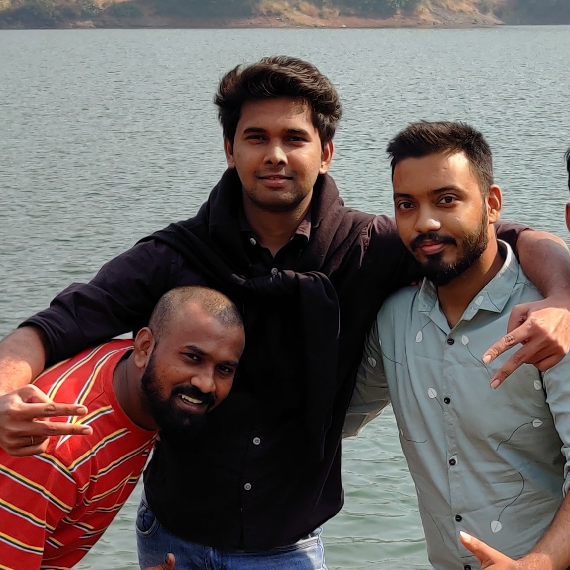 sanket17_'s tweet photo. @MNXMovies Here's my entry

#TheUltimateBrotrait #MNXContest #BrotraitContest #Bromance 

Join⚡@karan875 @JainShantilal12 @avii4ever  @Sandeep13_ @AaravS28  @iAka5hRiego_ 
@SunilDSouza_ @Zaaid08 @d_deepak_  @LokmaniDixiT95  @satyapaljain_86 @rijhwani_h 
@illuminati2912 @CobraKaaii https://t.co/4fEdTsBUyp