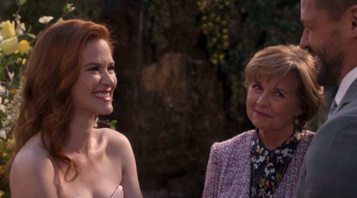 Bawled my eyes out watching the final two eps of  #GreysAnatomy   S14. Kepner is an all-time fave (as kind as she was quirky) & her crisis of faith let Sarah Drew's incredible talent shine through. But nothing compared to the one-two punch of her nearly dying & finding true peace