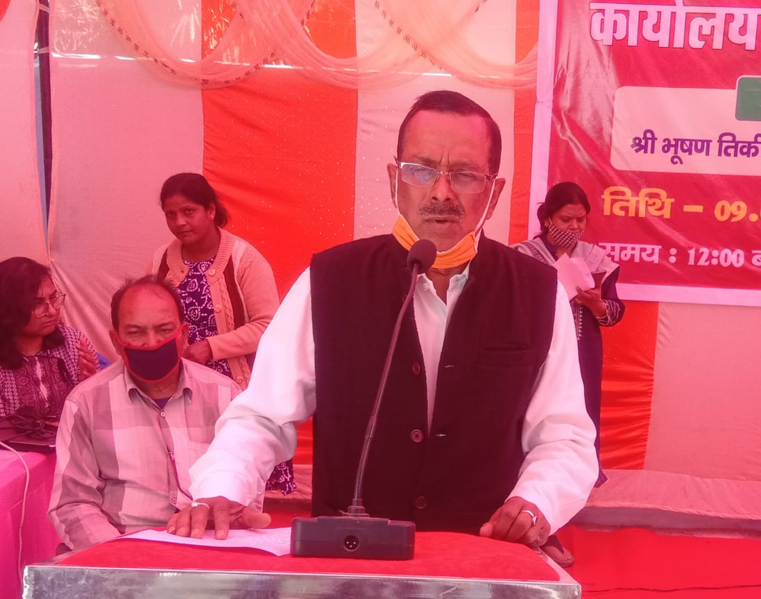 आज मैंने जिला मुख्यालय में अवस्थित महिला, बाल, विकास एवं सामाजिक सुरक्षा विभाग के नवनिर्मित ‘सखी’ वन स्टॉप सेंटर का फीता काटकर शुभारंभ किया
इसके साथ ही एक दिवसीय जागरूकता कार्यशाला संपन्न हुआ।

<a href="/HemantSorenJMM/">Hemant Soren</a>
<a href="/JharkhandCMO/">Office of Chief Minister, Jharkhand</a>
<a href="/prdjharkhand/">IPRD Jharkhand</a>