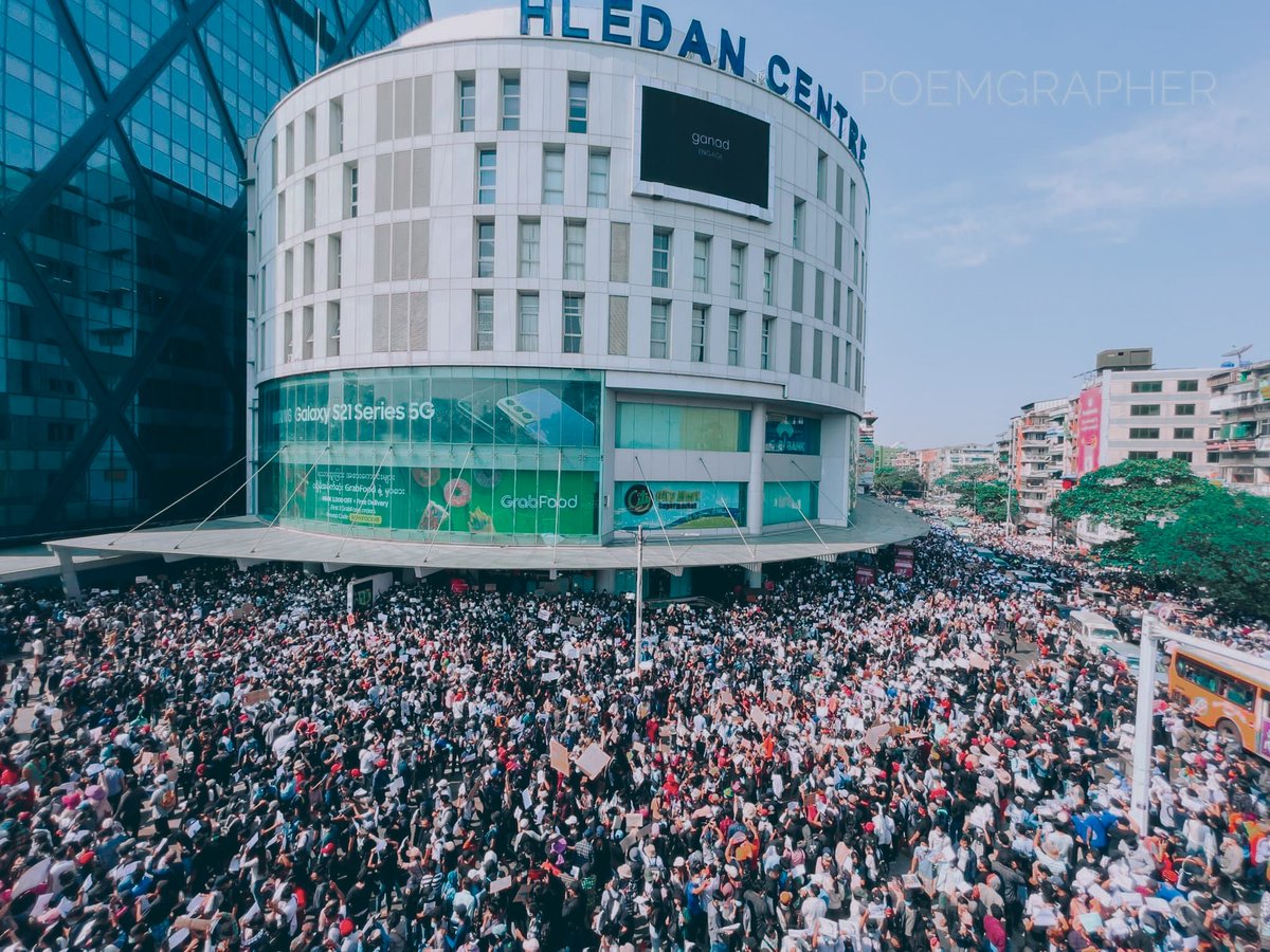 brownieyg1's tweet photo. The whole of Burma is protesting in various ways.All we need to do is standing together and shout out loud!!Stay safe and keep fighting!!

HEAR OUR VOICE 
#WhatsHappeningInMaynmar 
#Feb9Coup https://t.co/Yq7aaaBFY4
