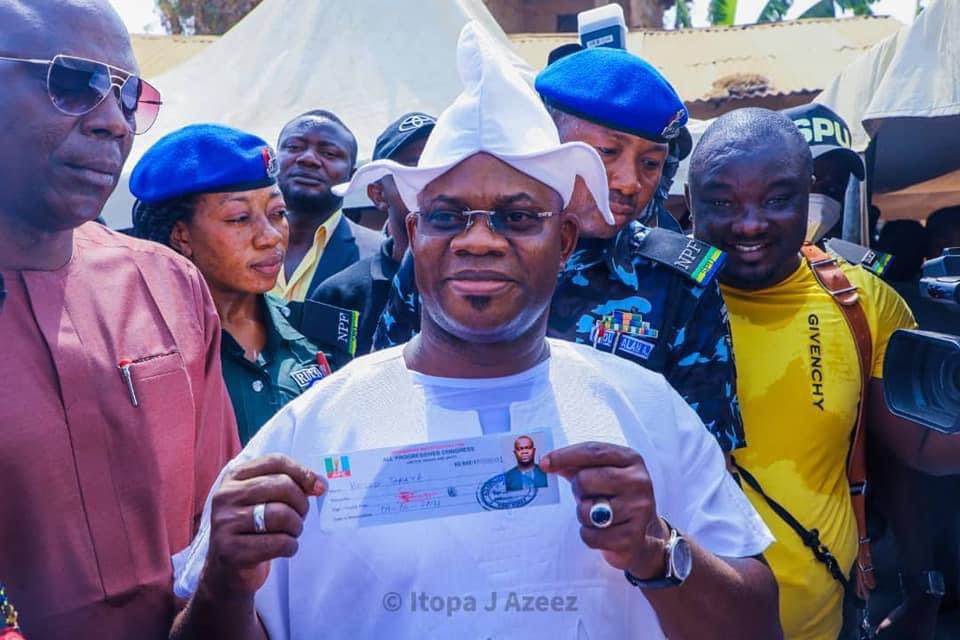 OfficialAPCNg's tweet photo. Governor of Kogi State, H.E Yayah Adoza Bello and Chairman APC Sensitization and Mobilization Committee has successfully Revalidated his Membership of our great party. #JoinAPC https://t.co/tQTSKeA8dI