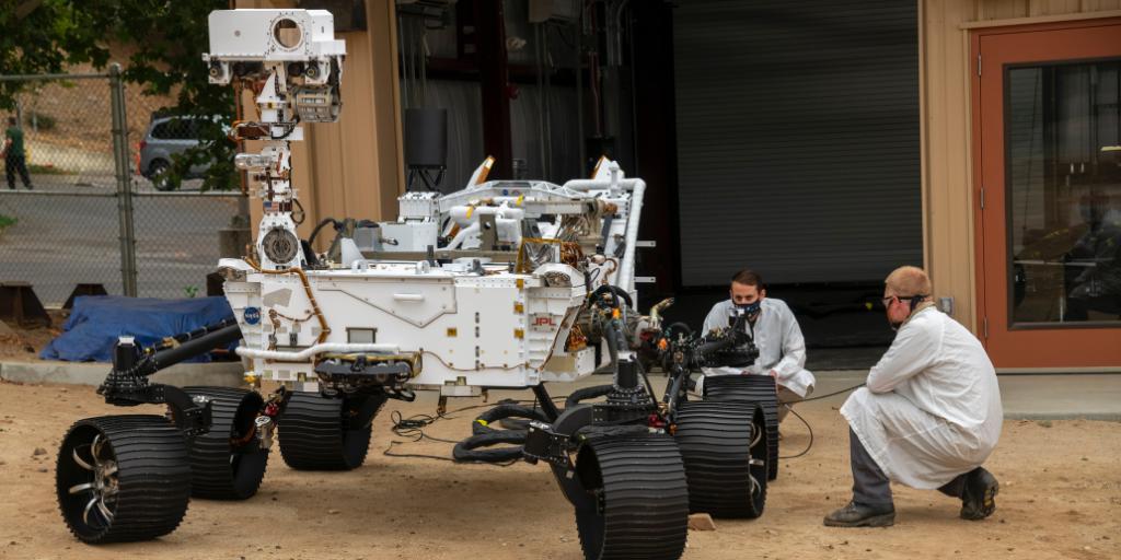 LearnWithNASA's tweet image. Want to use next week&apos;s @NASAPersevere landing to spark STEM learning? ✨

Join @NASAEPDC for a free webinar tonight at 6 p.m. EST to explore engineering design lessons &amp;amp; connections to the #CountdownToMars.

Register at na.eventscloud.com/600633.