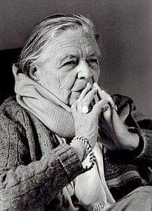 Aujourd'hui nous célébrons la Journée mondiale de la langue grecque 🇬🇷
"Tout ce que les hommes ont dit de mieux a été dit en grec" ~ Marguerite Yourcenar
#9février #grecmoderne #LangueGrecque