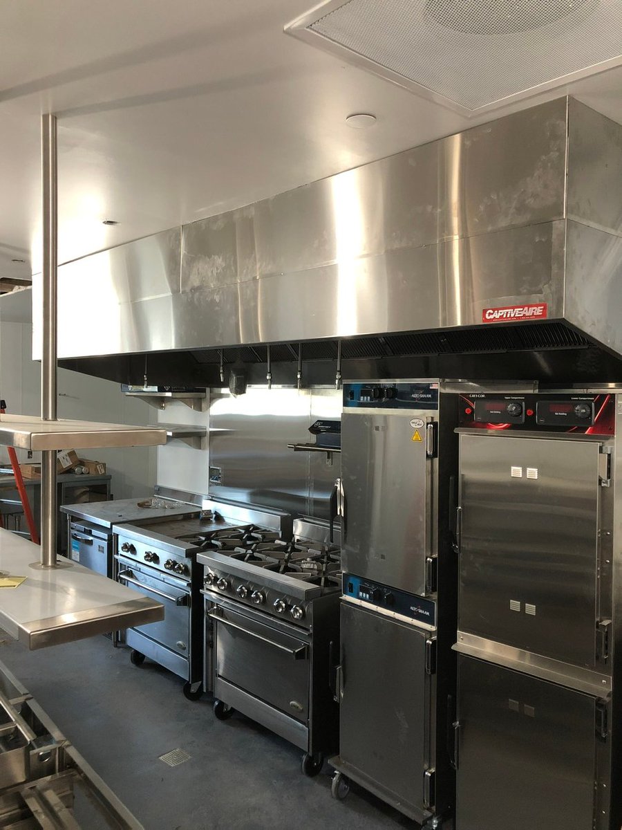 AFIkitchens's tweet photo. #FlashBackFriday Glad we could install this new kitchen for the Boys &amp; Girls Club in #SanLeandroCA 
@MyersRestaurant 
#AFI #AFIKitchens #AFIinstallations #KitchenInstall #FoodServiceInstallations #CommercialKitchenEquipment #StainlessSteel #CustomKitchen #CustomFab  #KitchenHood https://t.co/zOjKQPwiXk