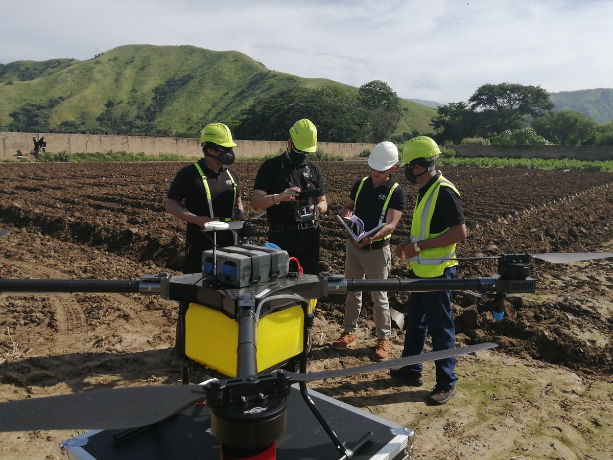 JVGKabala's tweet photo. @ImpactHubCcs @ecorocdrone @ecorockdrone1 empresa aeronáutica de tech remotamente pilotada al servicio de la agricultura 4.0 o #Agprecision en #Venezuela. Gran #emprendimiento para producir más alimentos con menos recursos preservando el medioambiente y reduciendo el uso de agroquímicos y agua https://t.co/h2xKf06Grs