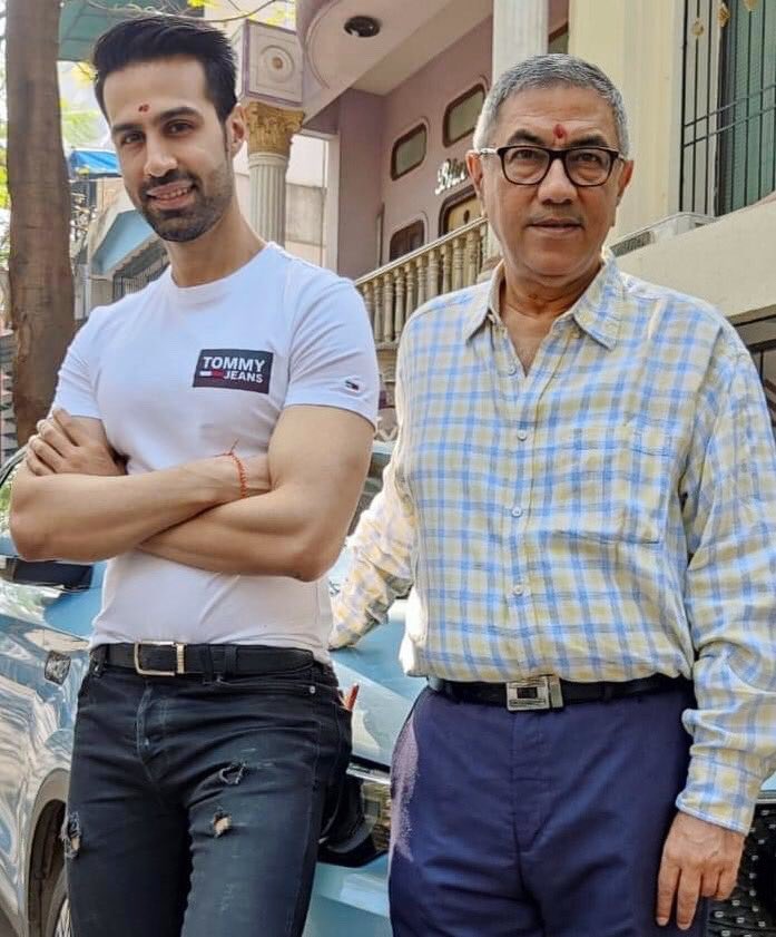 ShreeKrishnaInt's tweet photo. 10th February is Son's Day for me as it's my son, Shiv Darshan's birthday.. handsome, intelligent &amp; debonair, I bless him &amp; seek your best wishes to encourage &amp; back the able lad for many happy, healthy &amp; successful years ahead! https://t.co/W3ecsnzKZE