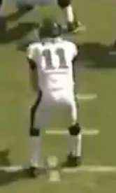 Another difference I've noticed pre-snap is his stance in gun. His footwork is different as a result. In 2020 there seems to be less wasted movement than 2017. 2017 on left. 2020 on right. Might not mean much, just looking for details.