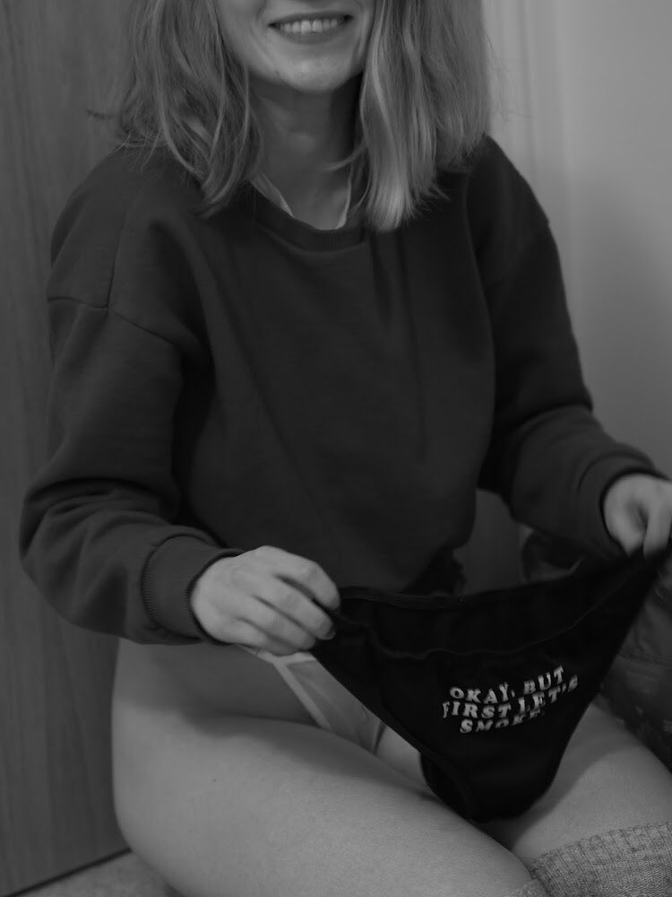 glorypudding98's tweet photo. My fucking grin for my favourite pants ☺️😍

🎉  LINK IN BIO  🎉 https://t.co/i06q8rVjAe