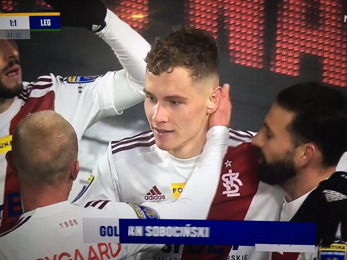 Ola_Kalinowska's tweet photo. Jan #Sobocinski @LKS_Lodz strzela ⚽️ na 1:1 #ŁKSLEG https://t.co/JdHQs6ipD7