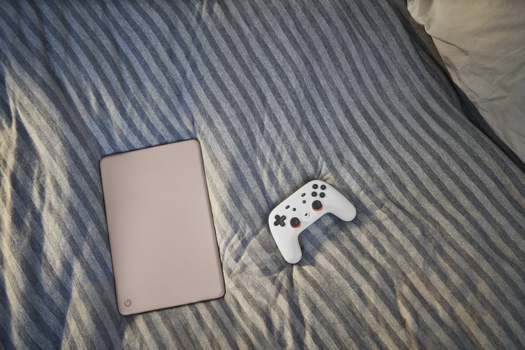 madebygoogle's tweet photo. Did you know Chromebooks now come with @GoogleStadia already installed? Start playing games without waiting for downloads or updates. Click the Stadia icon in your app menu to get started. https://t.co/iV1Mb32pYP