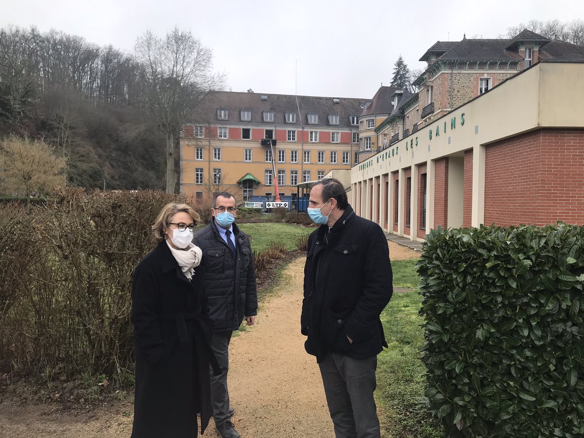 oliviersichel's tweet photo. Avec Valerie simonnet , presidente du conseil départemental de @Departement_23 et Virginie Darpheuille @Prefet23 pour soutenir @Tourisme_Creuse en investissant 1 M d’euros pour l’hotel des #thermes d’#Evaux dans le Limousin @alaingriset @gregoirepinson @dupasquier @BdT_NAquitaine https://t.co/OHnWF9G2Dk