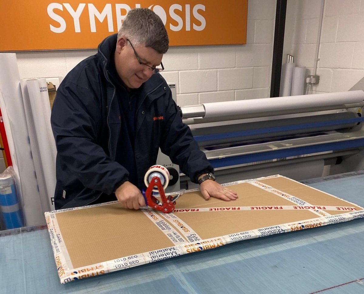 Orders are coming in fast &amp; going out even quicker for PBE's amazing hanging acrylic safety screens. Our 2 new larger sizes are proving really popular as they offer stylish protection at a great price.
#StaySafe #COVID19 
ppebusinessessentials.co.uk/product/ceilin…